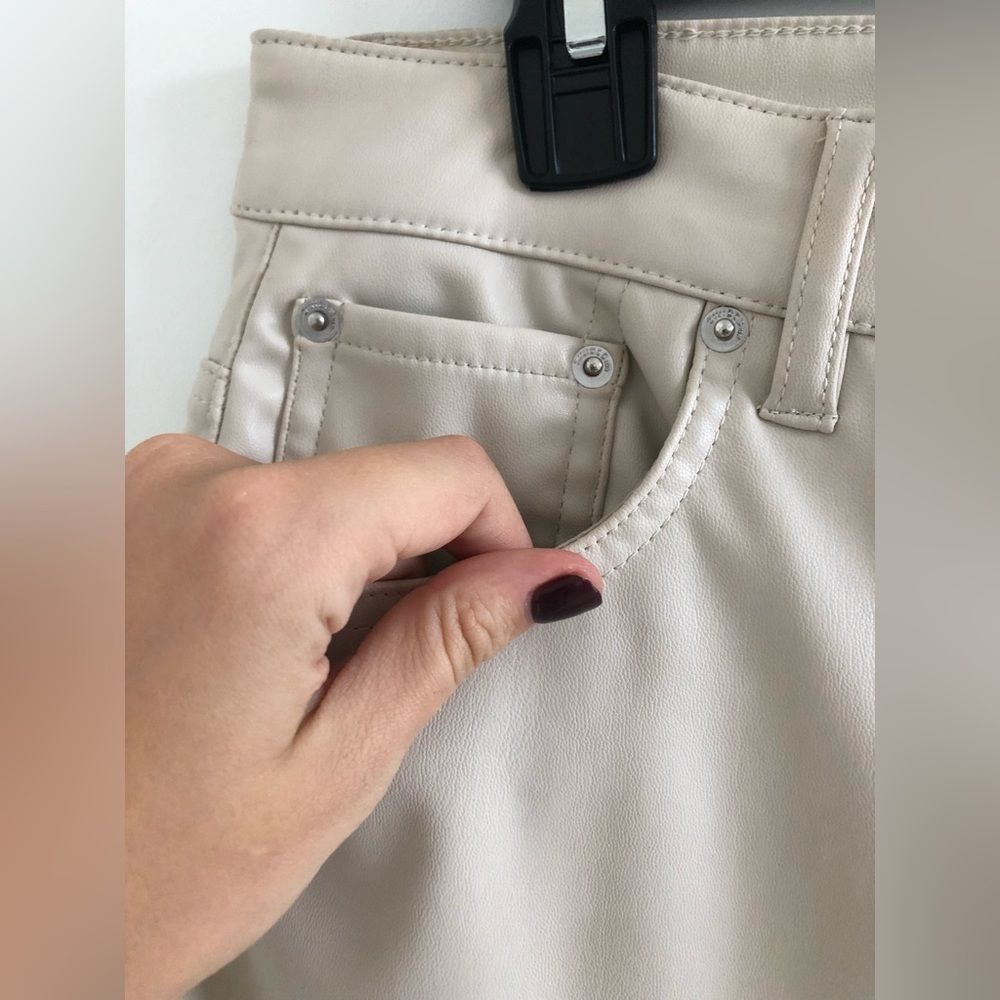 H&M Divided Vegan Faux Leather Pants Cream Off White Size 10 Excellent Condition - Picture 5 of 10